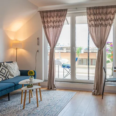 Apartman Charming With Parking - 5min To The Burgasz