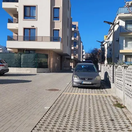 Charming With Parking - 5min To The Apartman *