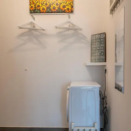 Charming With Parking - 5min To The