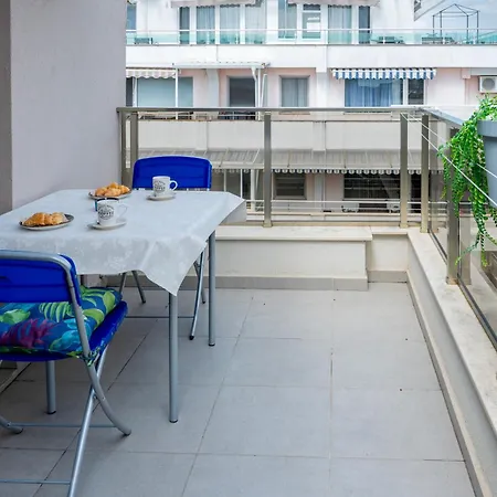 Apartman Charming With Parking - 5min To The Burgasz