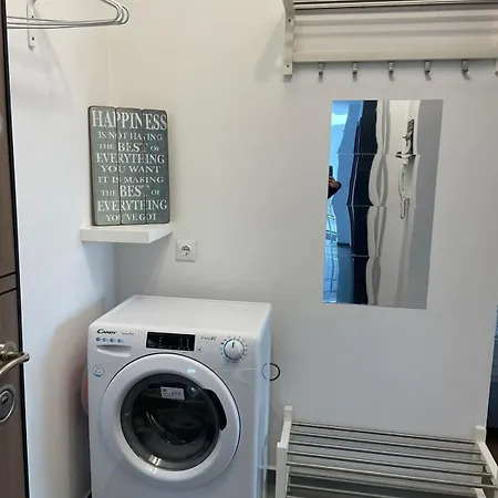 Charming With Parking - 5min To The *